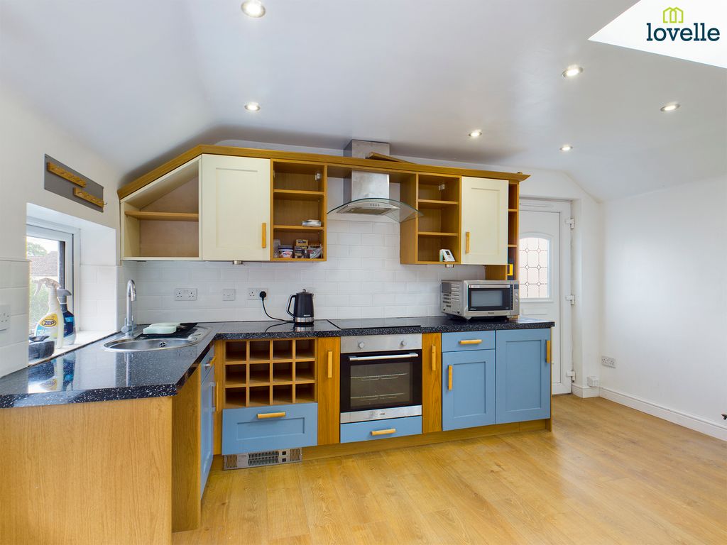 Property photo 3 of 5