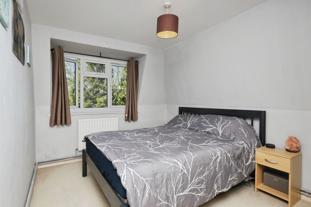 Additional image 8 of 2 bed flat for saleMutton Hall Hill, Heathfield TN21