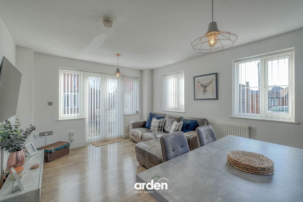 Property photo 3 of 15