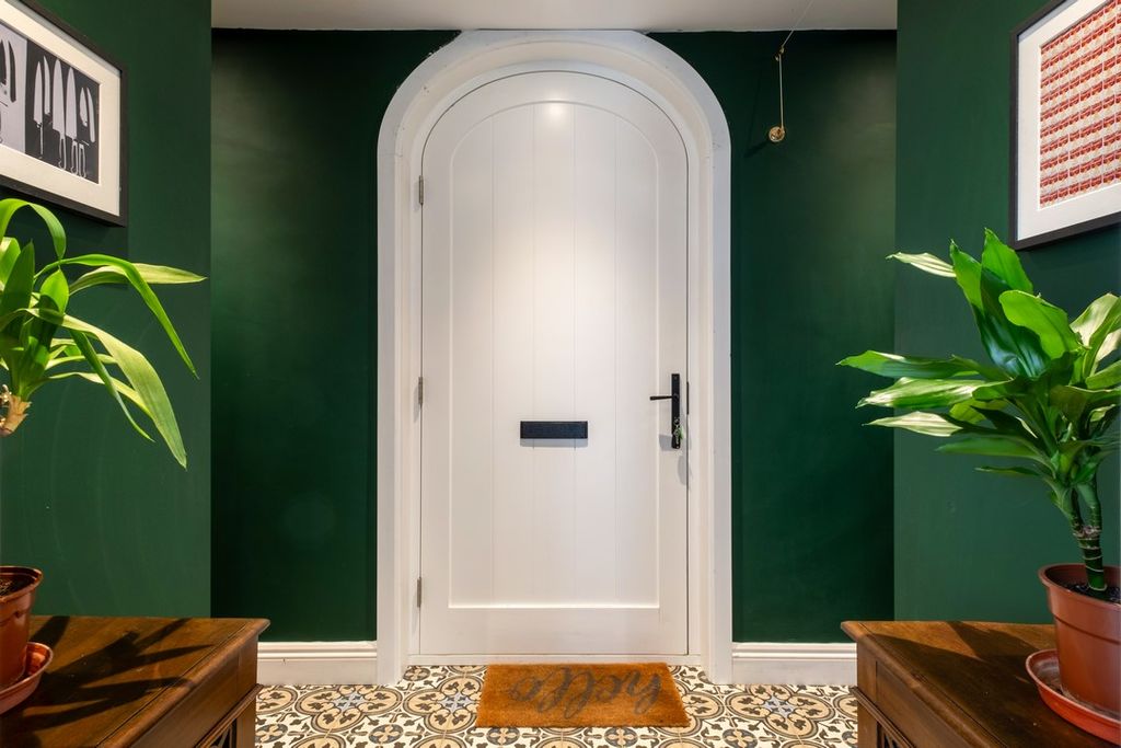 Property photo 2 of 26