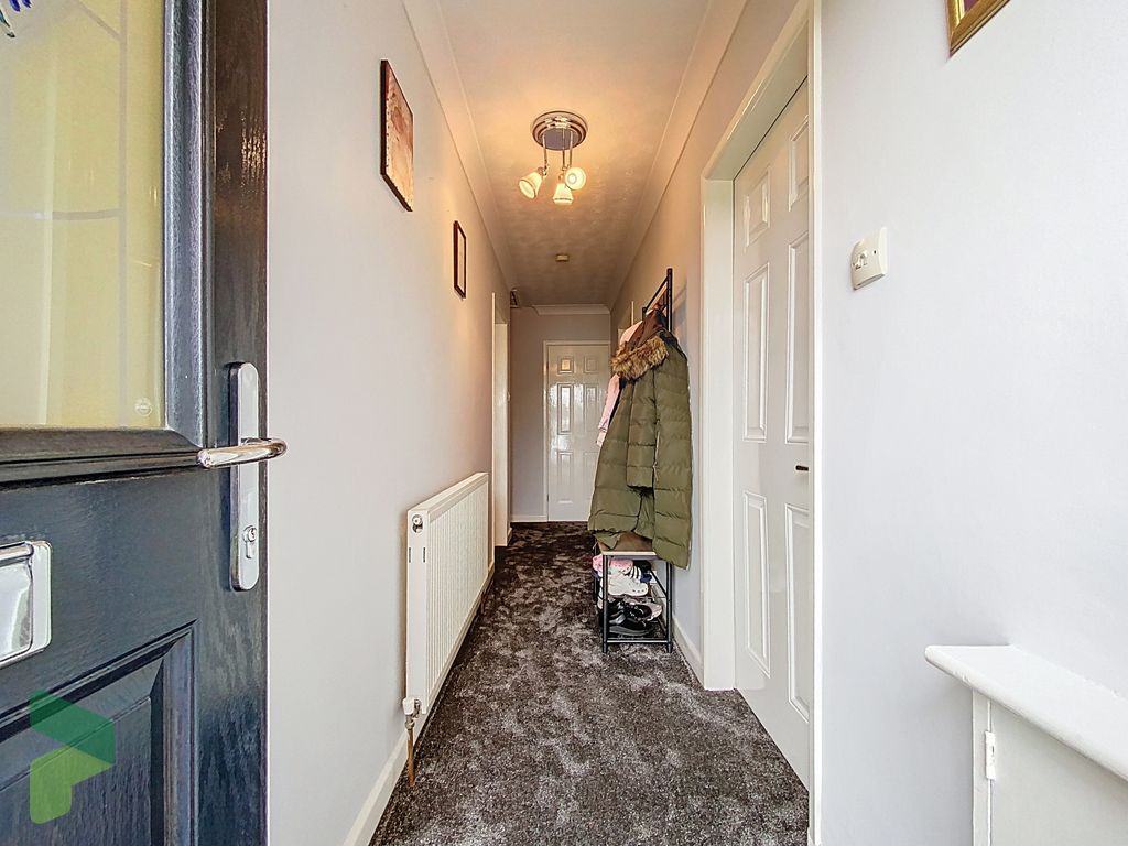 Property photo 3 of 28 Entrance Hall