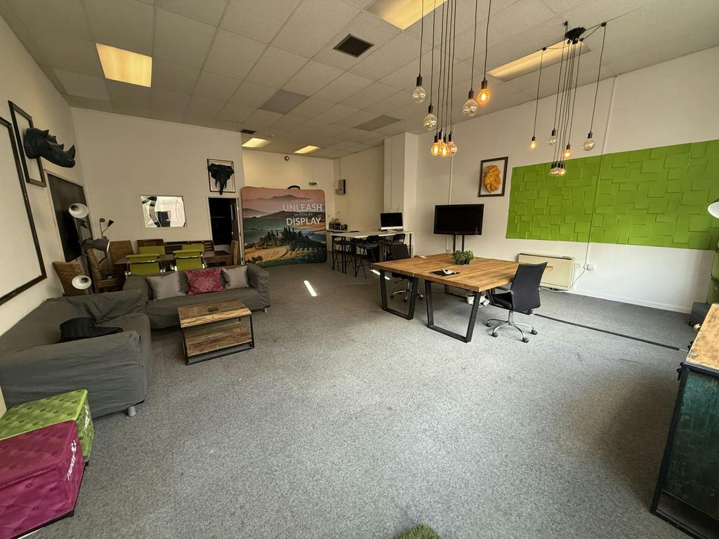 Property photo 2 of 9 353.Jpg