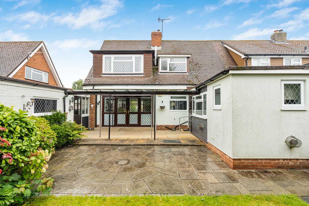 Property photo 2 of 18 11_84716