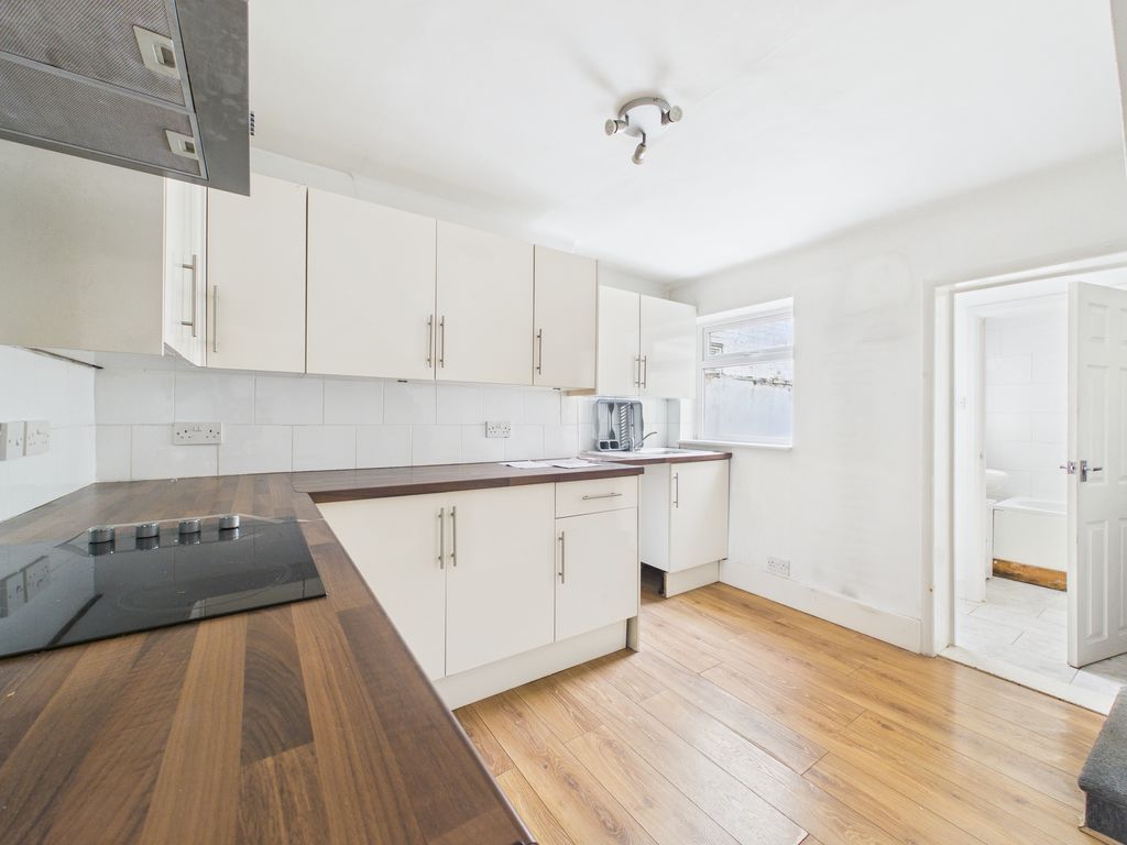 Property photo 3 of 7 Photo 2