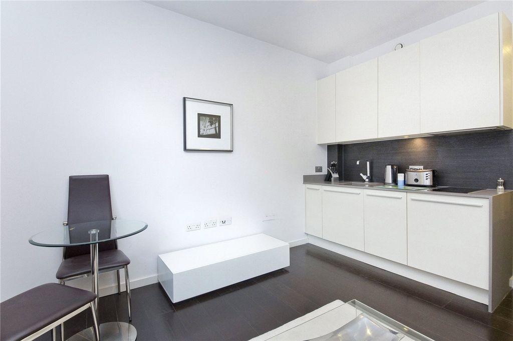 Property photo 3 of 10 Kitchen Area