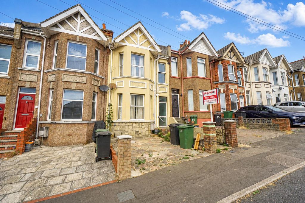 Property photo 1 of 16 d3E4c61B-Efd1-4189-A143-179267889Fc3.Png
