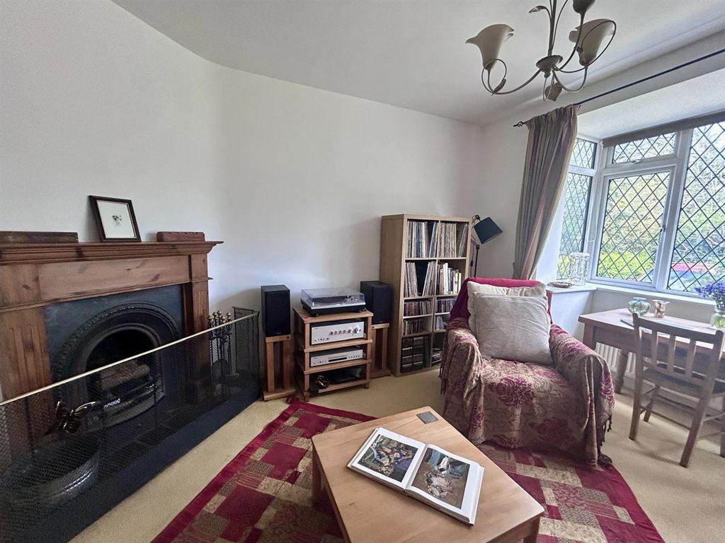 Property photo 3 of 18