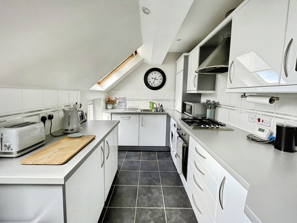 Property photo 2 of 9 Kitchen