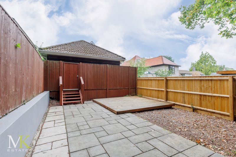 Property photo 2 of 11 Photo 12