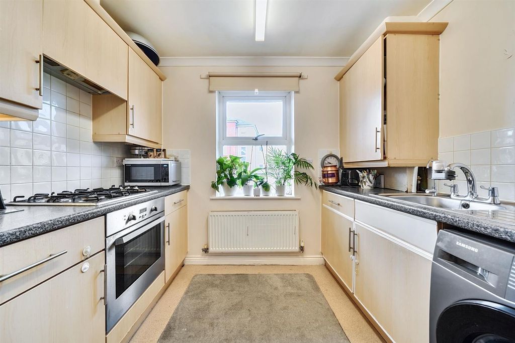 Property photo 2 of 6