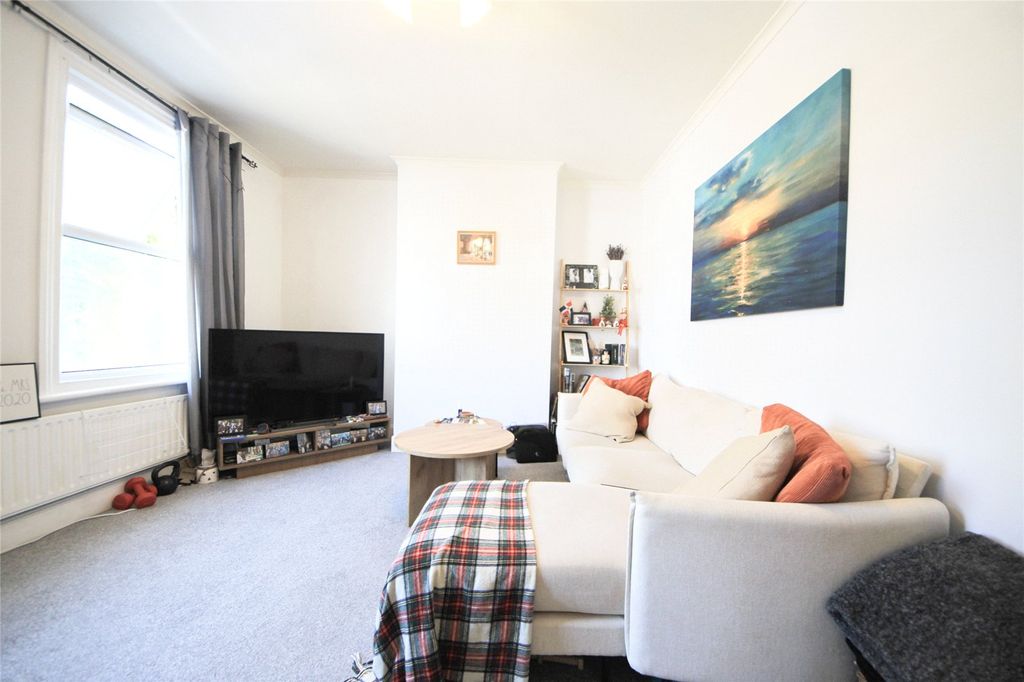 Property photo 3 of 11 Picture No. 08