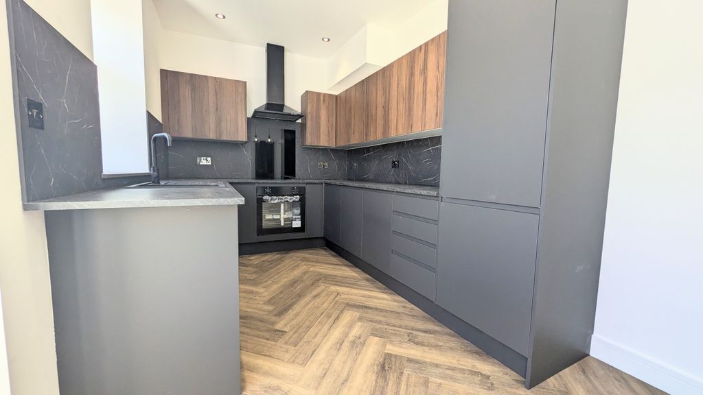 Property photo 2 of 19 Pxl_20250725_093520093~2