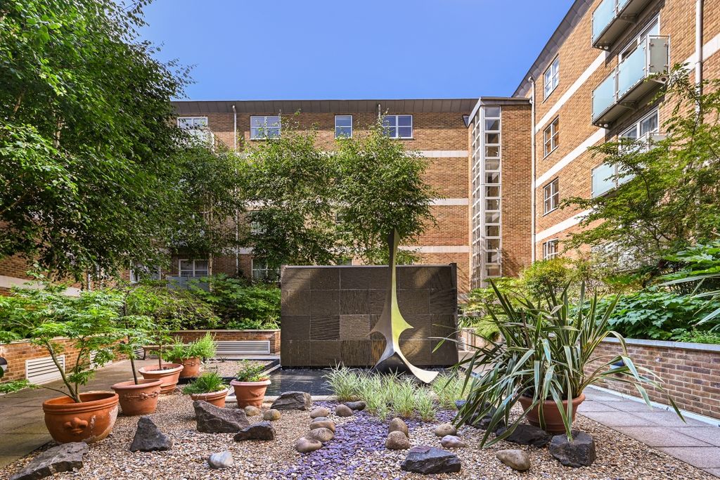 Property photo 3 of 14 Flat 49 ,30 Vince...