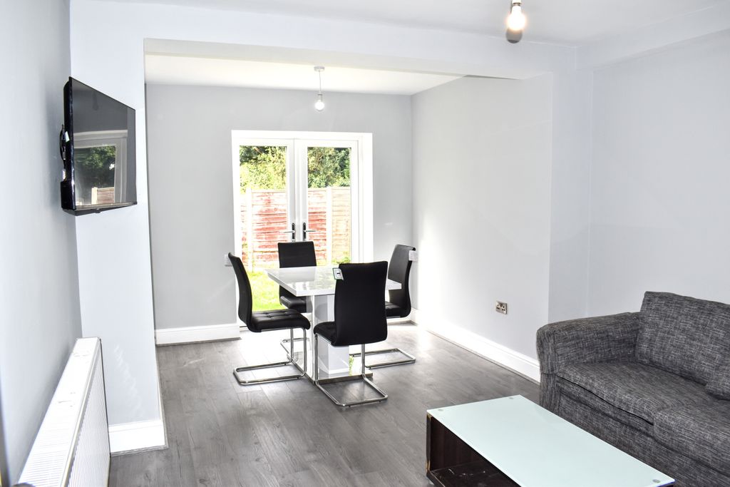 Property photo 3 of 13 Dsc_0942