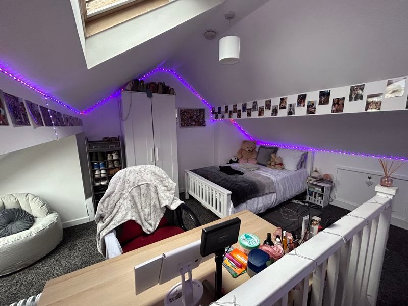 Property photo 2 of 6 Photo 6