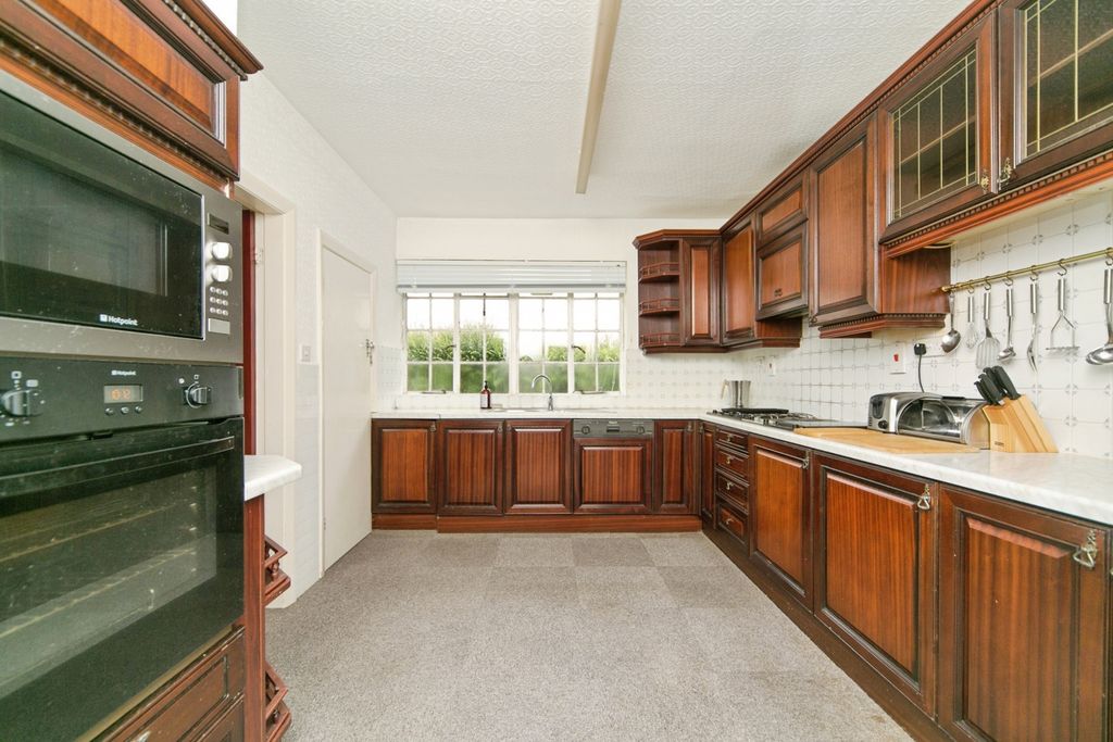 Property photo 3 of 21 Pbox-Img.Jpg