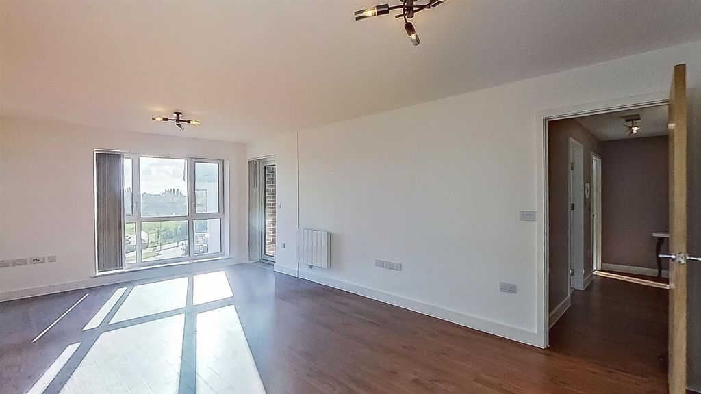 Property photo 3 of 14 14-Atlas-Way-10262023_210949.Jpg