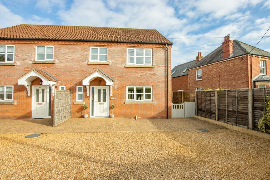Property photo 1 of 31 4515461