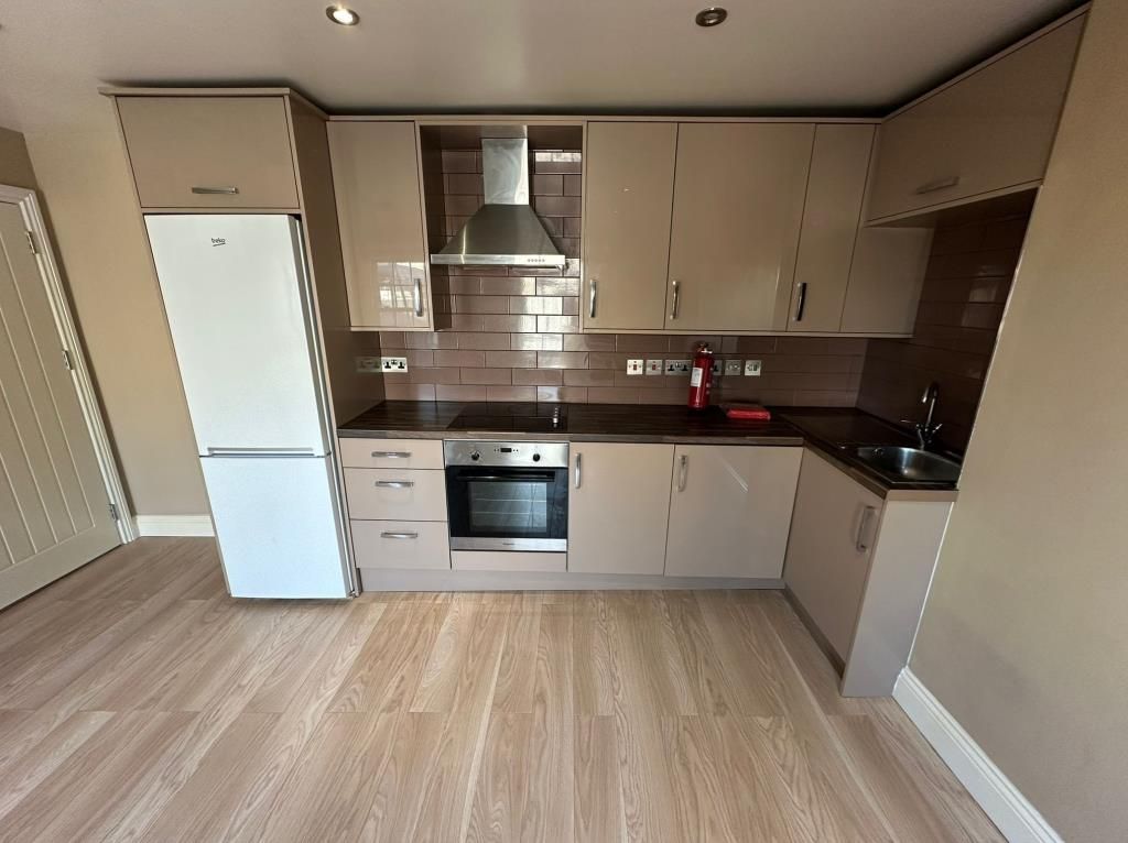 Property photo 2 of 5 Kitchen