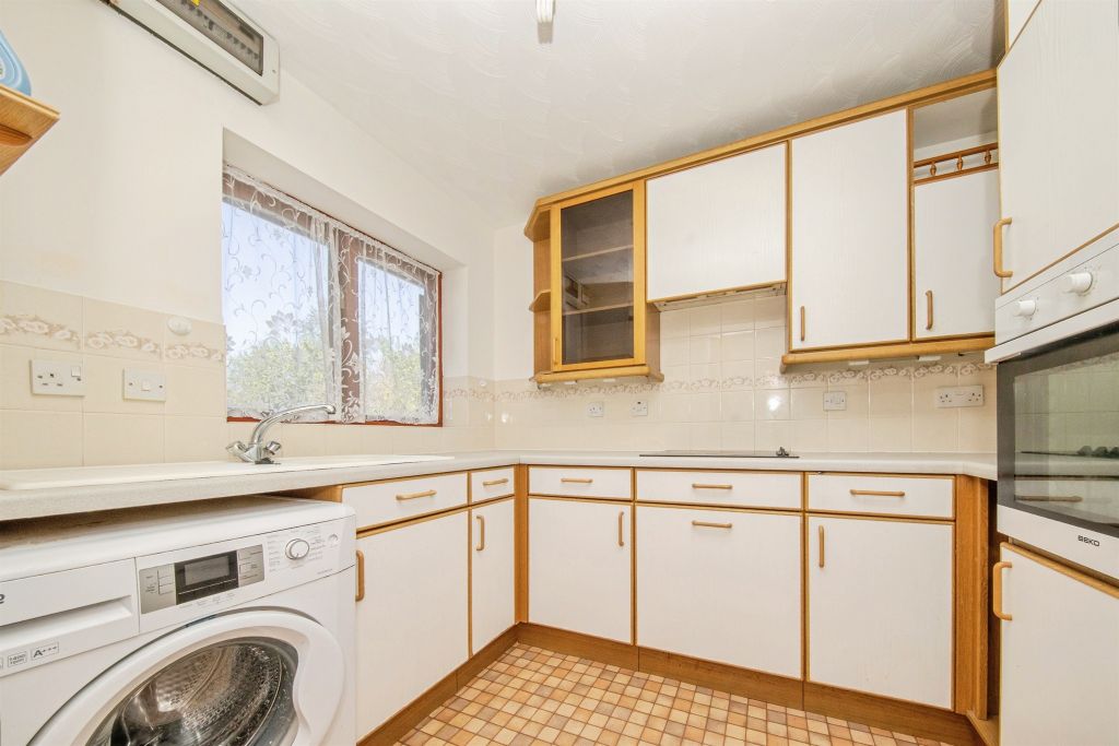 Property photo 3 of 13