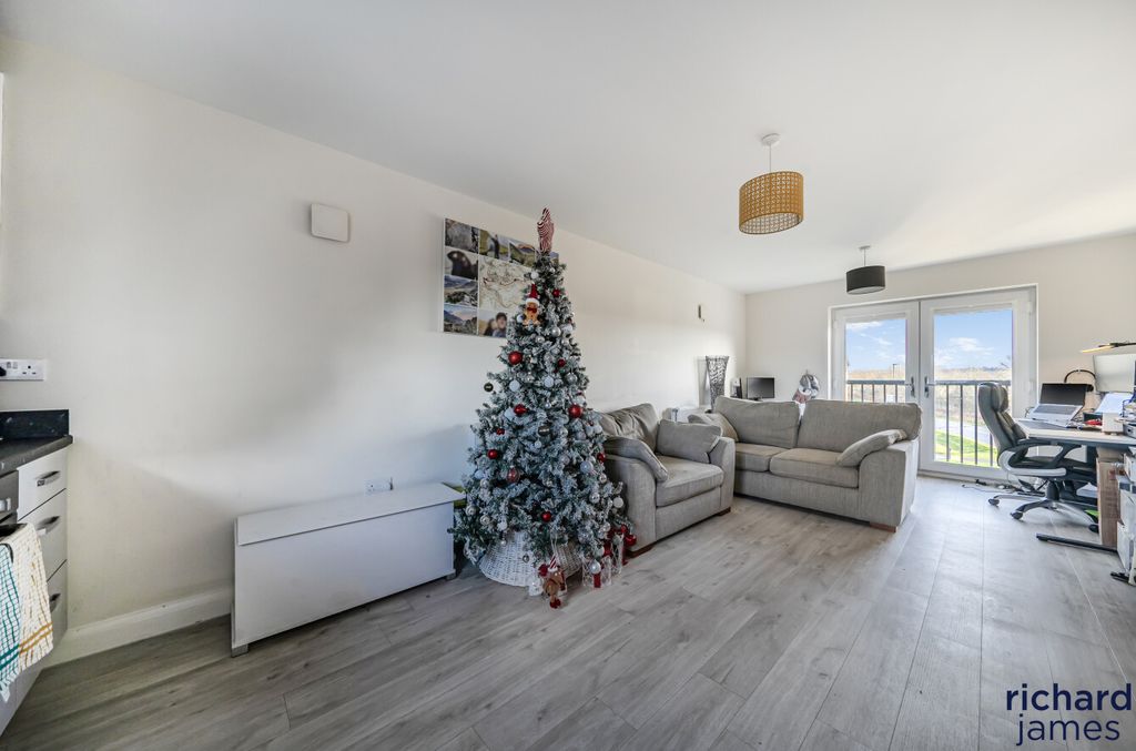 Property photo 3 of 14 714Fd72F4Eee437c93Cbde54dc9116d0