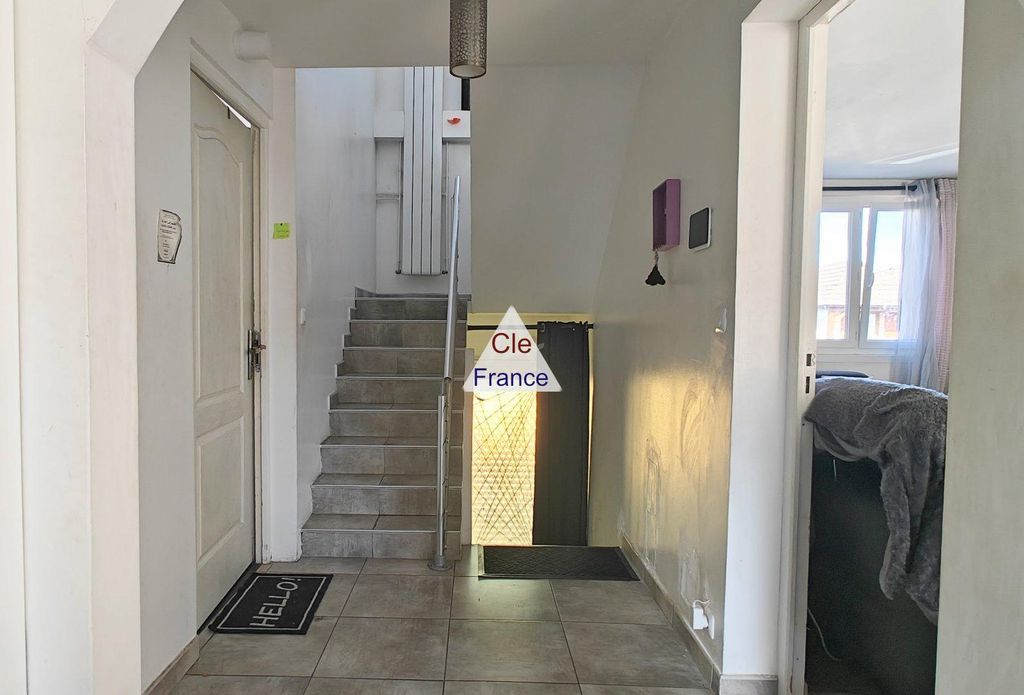 Property photo 2 of 30