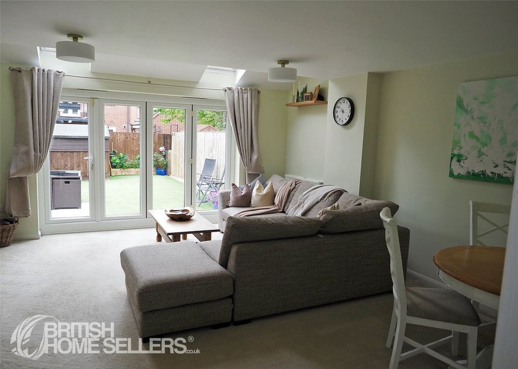 Property photo 2 of 23 Picture No. 22