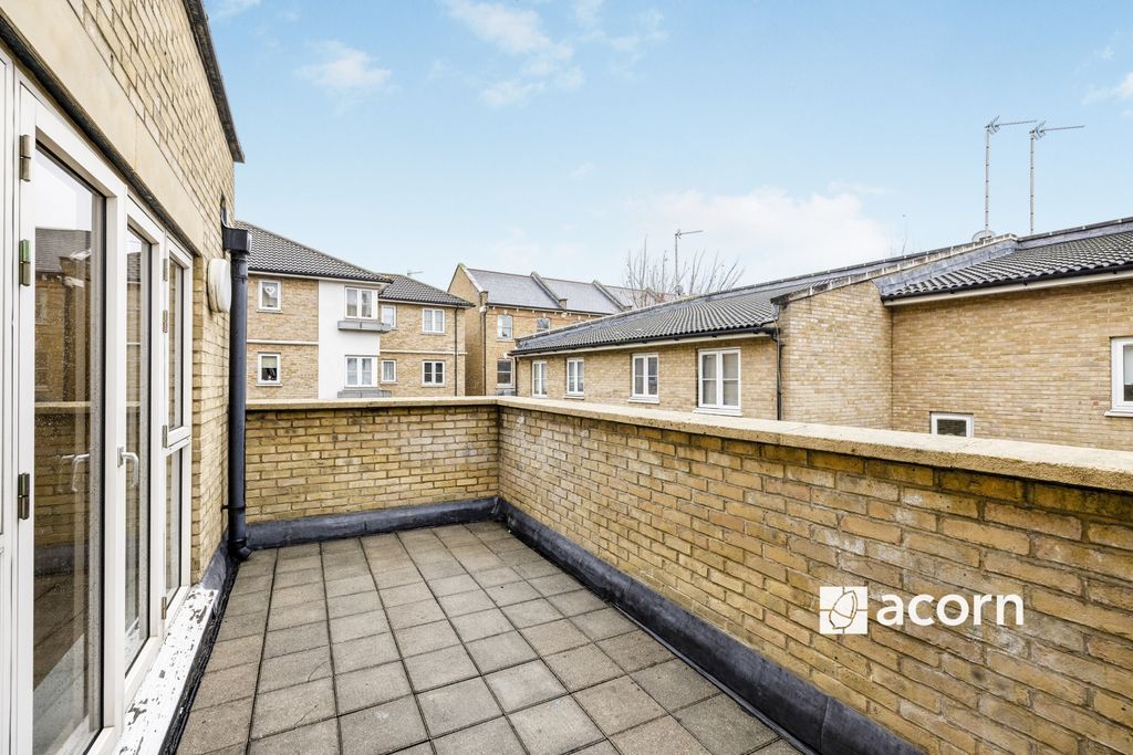 Property photo 1 of 10 Balcony