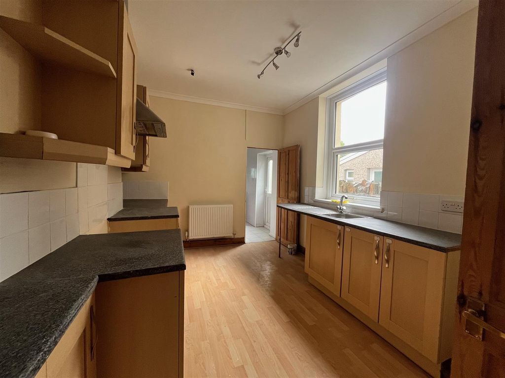 Property photo 2 of 7 3.Jpg