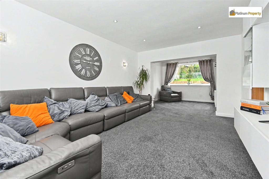 Property photo 2 of 24 Rhm_8920.Jpeg