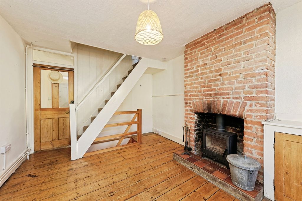 Property photo 2 of 19