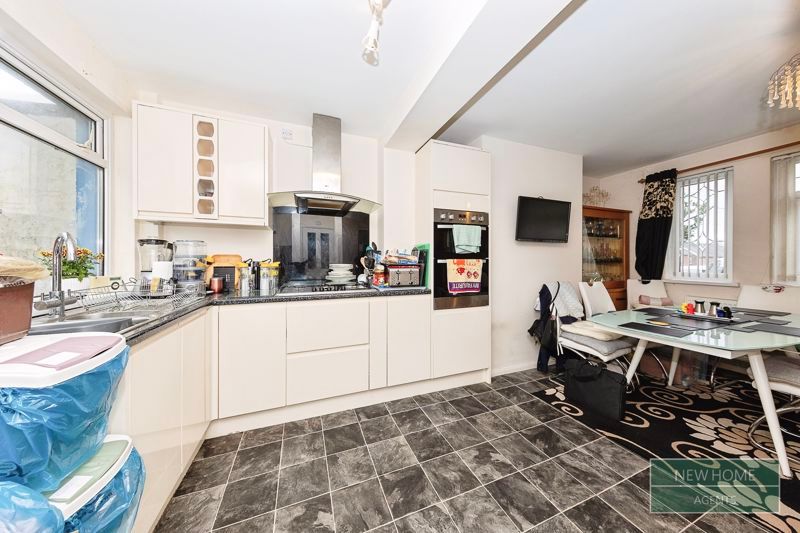 Property photo 2 of 15 Photo 9