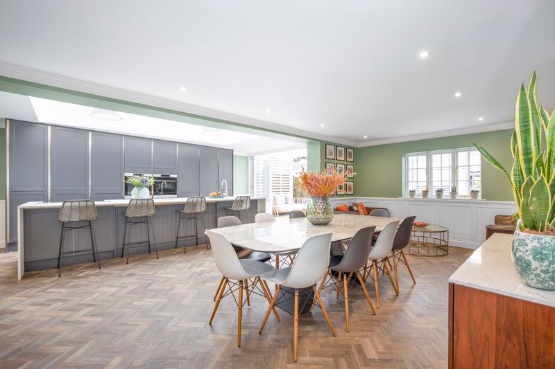 Property photo 3 of 34 Photo 13