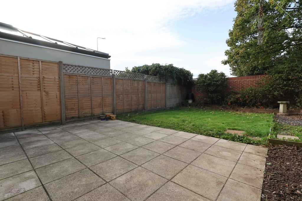Property photo 3 of 15 Garden