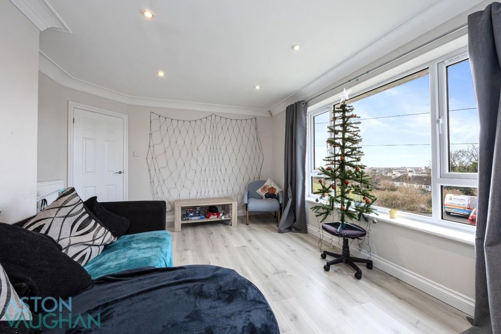 Property photo 3 of 9 4630162
