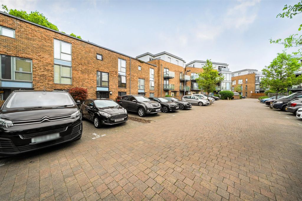 Additional image 20 of 2 bed flat for saleLily Close, Pinner HA5