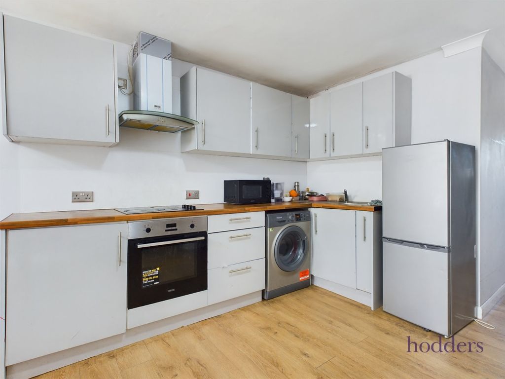 Property photo 2 of 13 Picture No. 10
