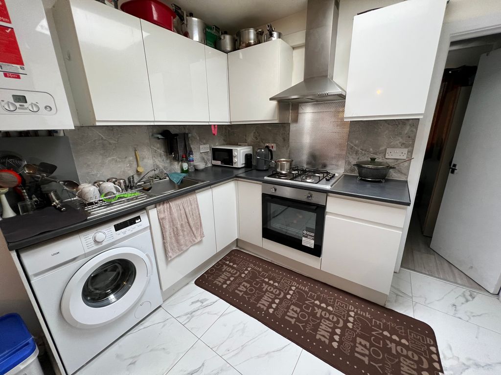 Property photo 3 of 8 Img_4538[1]