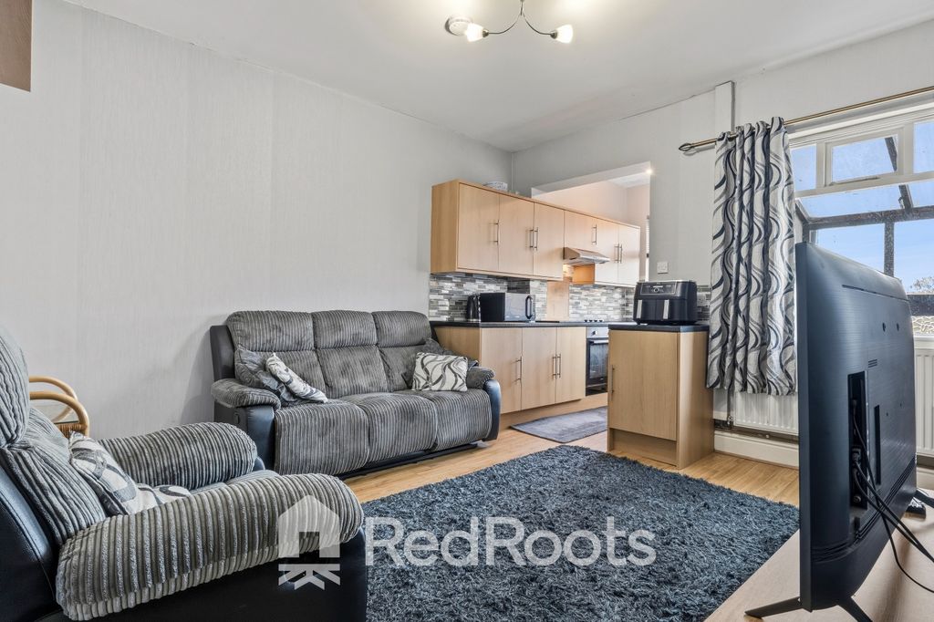 Property photo 3 of 20 4735023