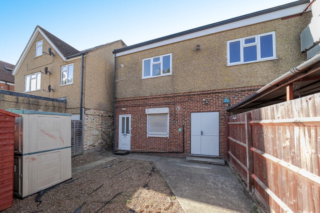 Property photo 1 of 10 1535628-1-1A13572...