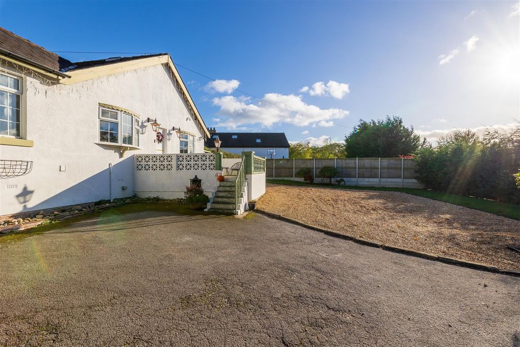 Property photo 2 of 52 934 Garstang Rd_4.Jpg