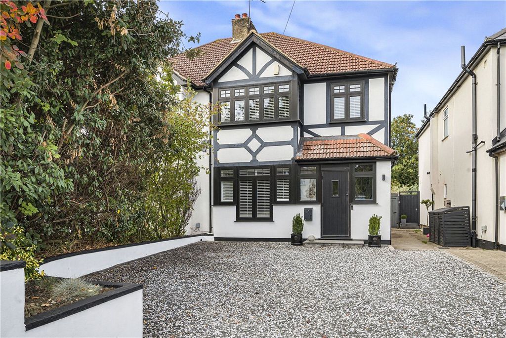 Property photo 1 of 31 Picture No. 23