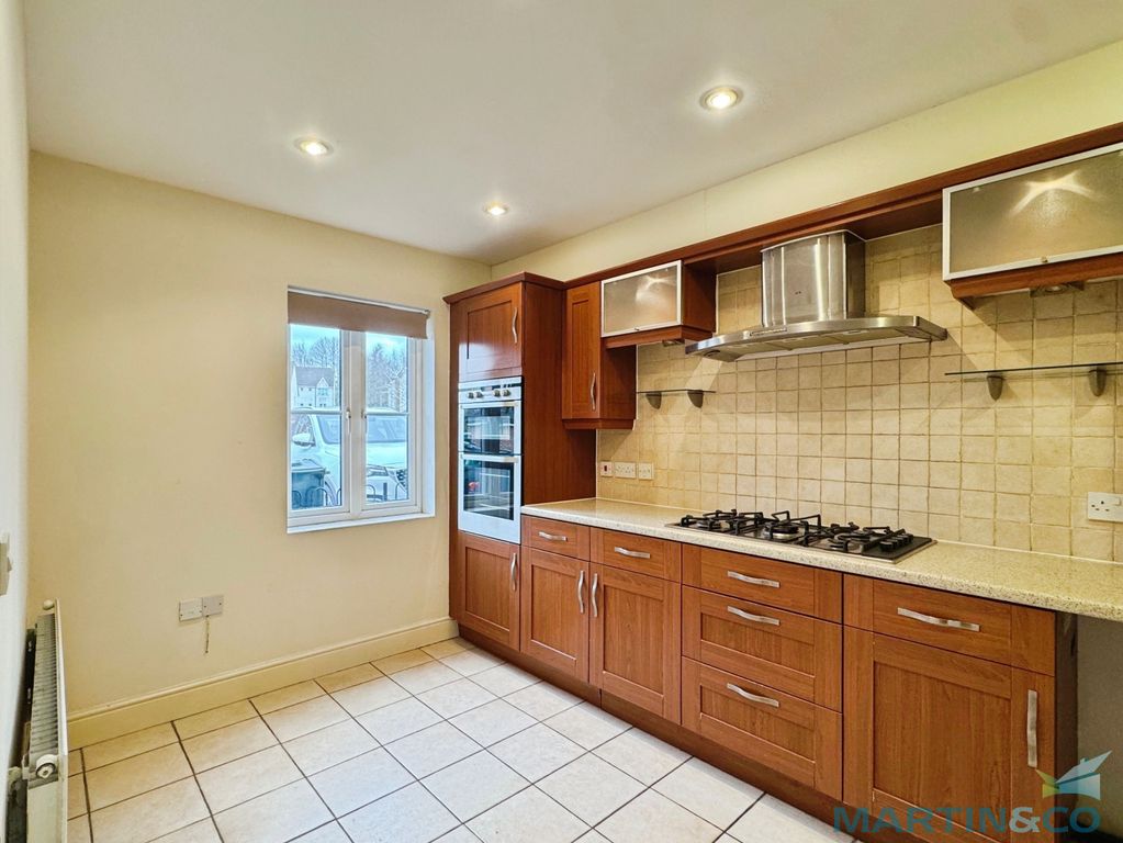 Property photo 2 of 13 A4F29B64--40F9-85D6-8E46A31B97F0-60350-00001E16708