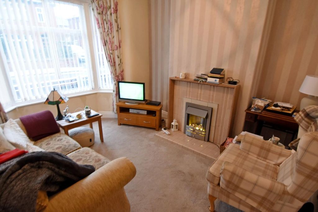 Property photo 2 of 14 Front Reception Room