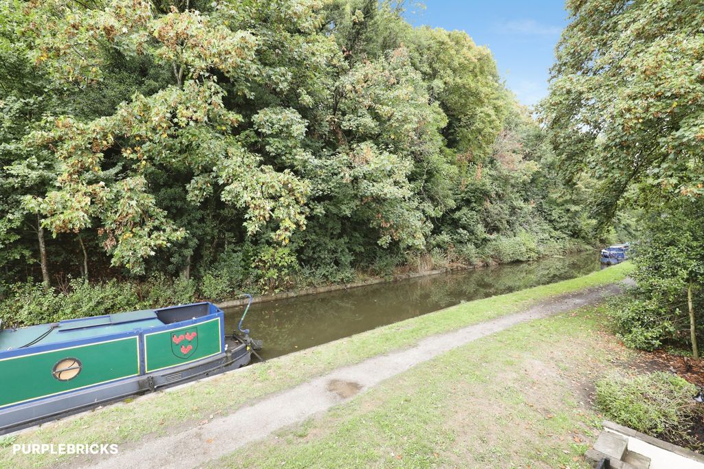 Property photo 3 of 43
