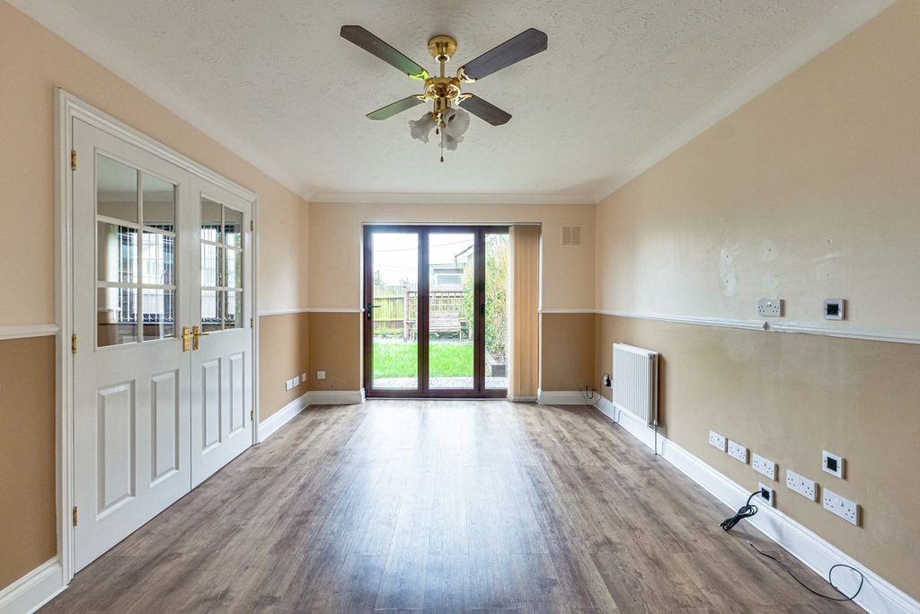 Property photo 3 of 26