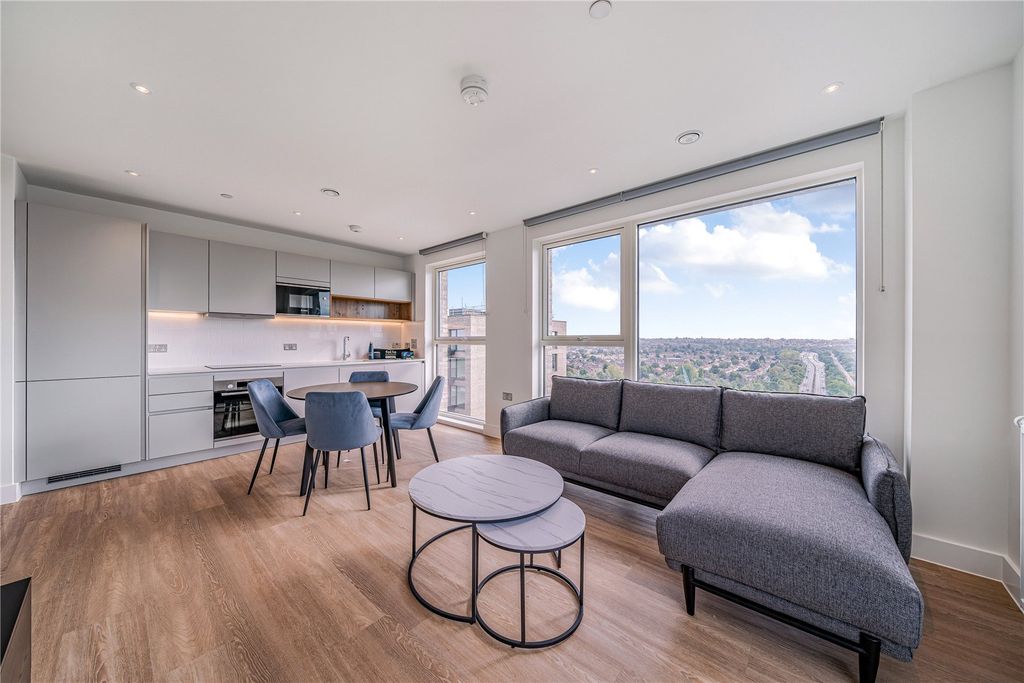 Property photo 2 of 18 Picture No. 04