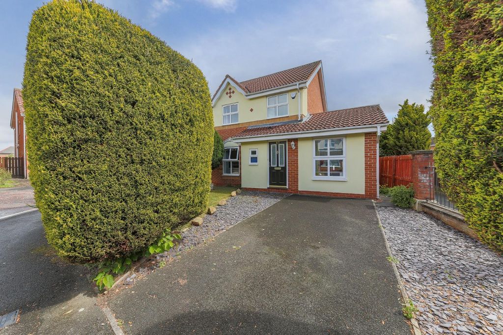 Property photo 1 of 19 External