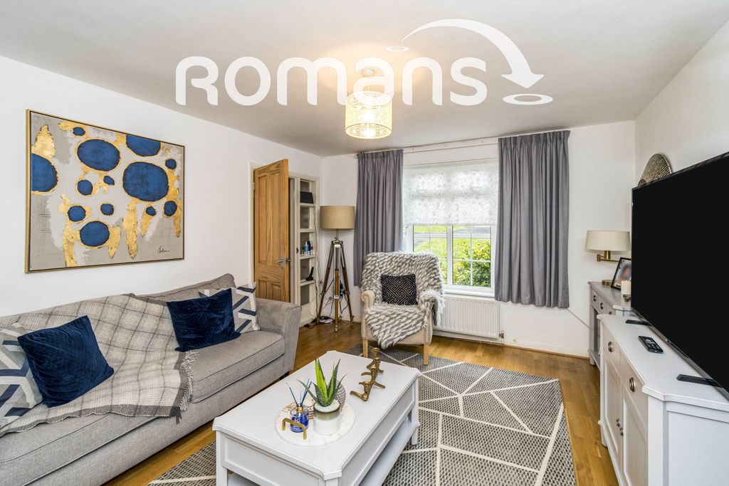 Property photo 2 of 9 2