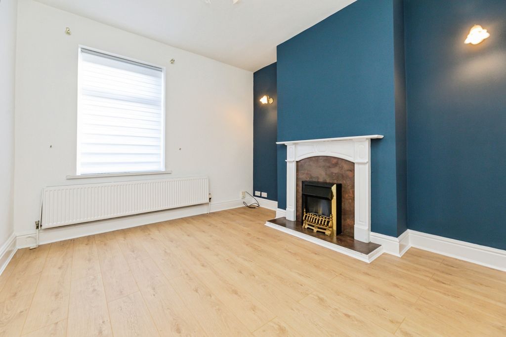 Property photo 2 of 21 2A8A5398-2-1012